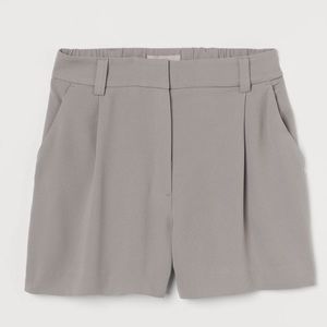 H&M Pleat-detail shorts